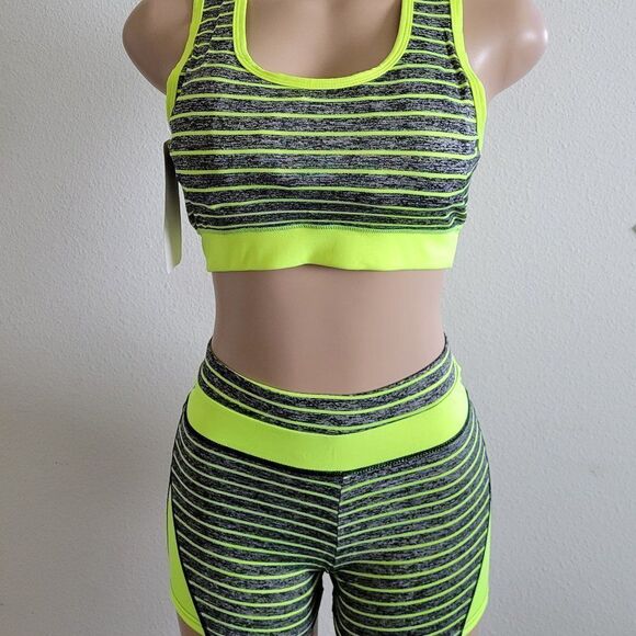 BRAND NEW BIKER SHORTS & SPORTS  BRA STRIPE SETS - Picture 3 of 12